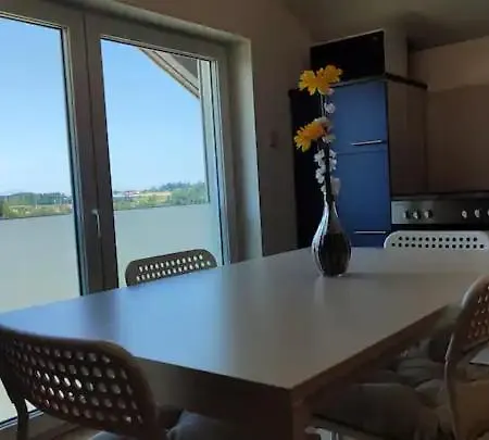 Gemuetliche Im Chiemgau Apartment